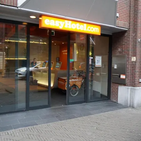 Easyhotel The Hague City Centre-3